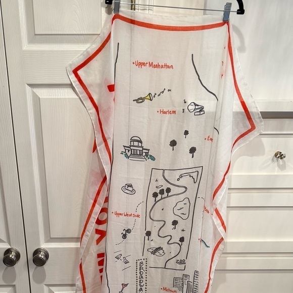 Large New York scarf in vibrant colors - Picture 2 of 7